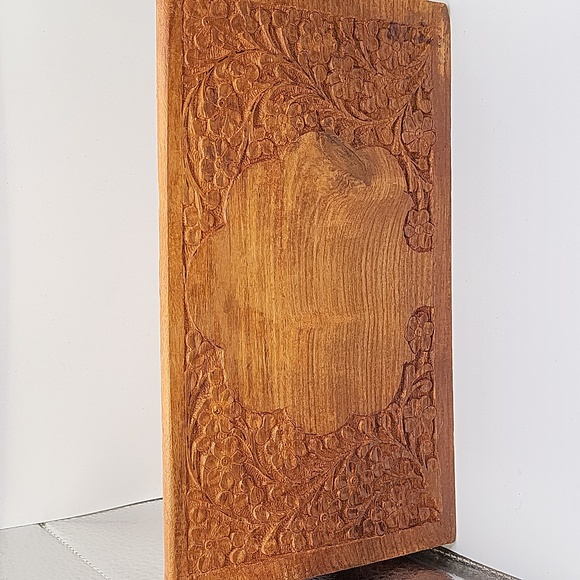 Vintage Carved Wooden Letter Holder With Inlaid Detail - Picture 5 of 6